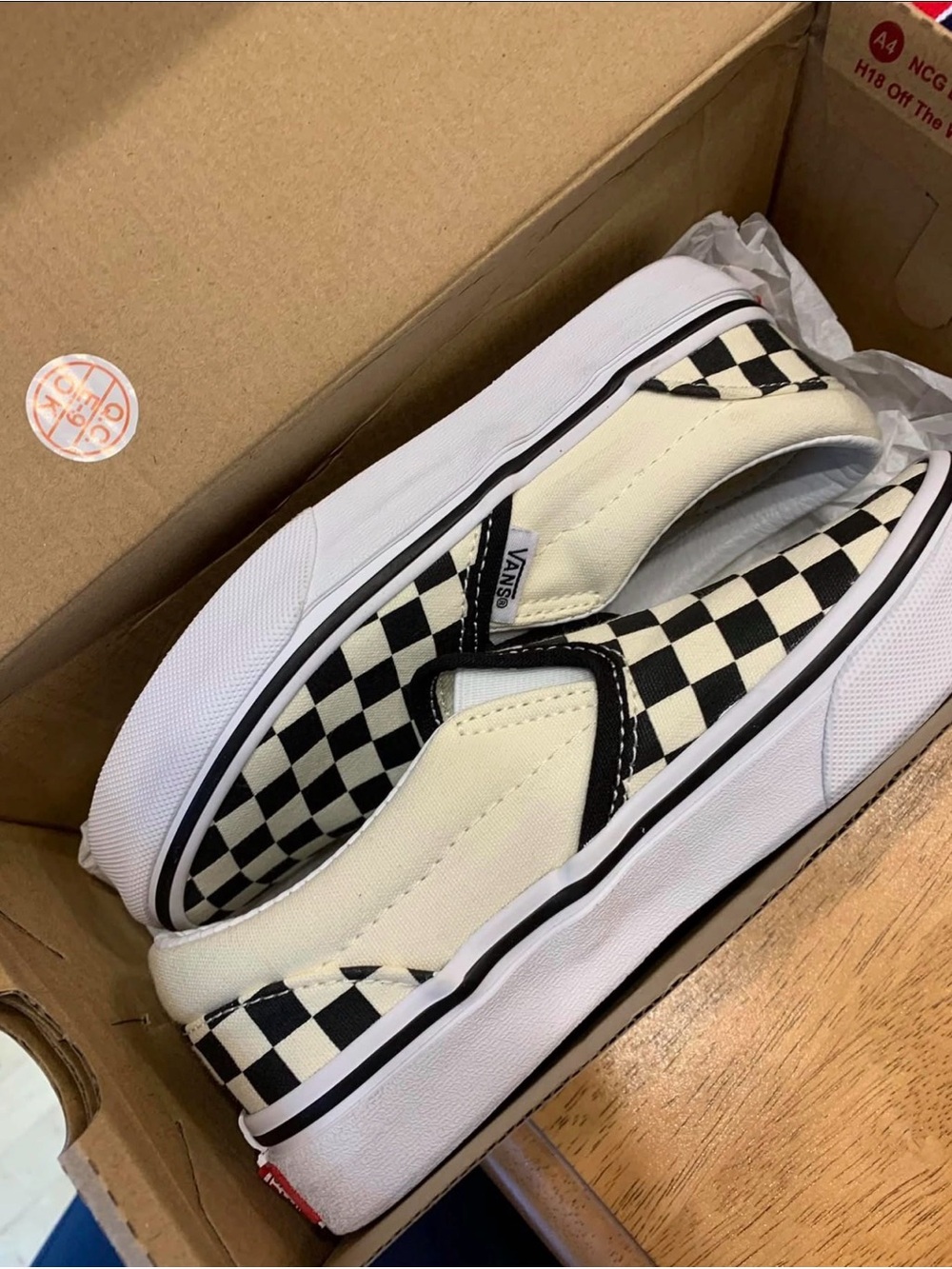 Vans Kids Slip-On Checkerboard in Cream and Black